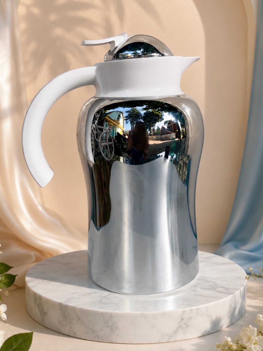 Studio Nova Vintage Hot/Cold Thermo Carafe White / Chrome Pitcher